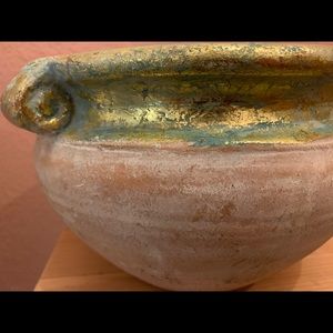 Gold patina pottery